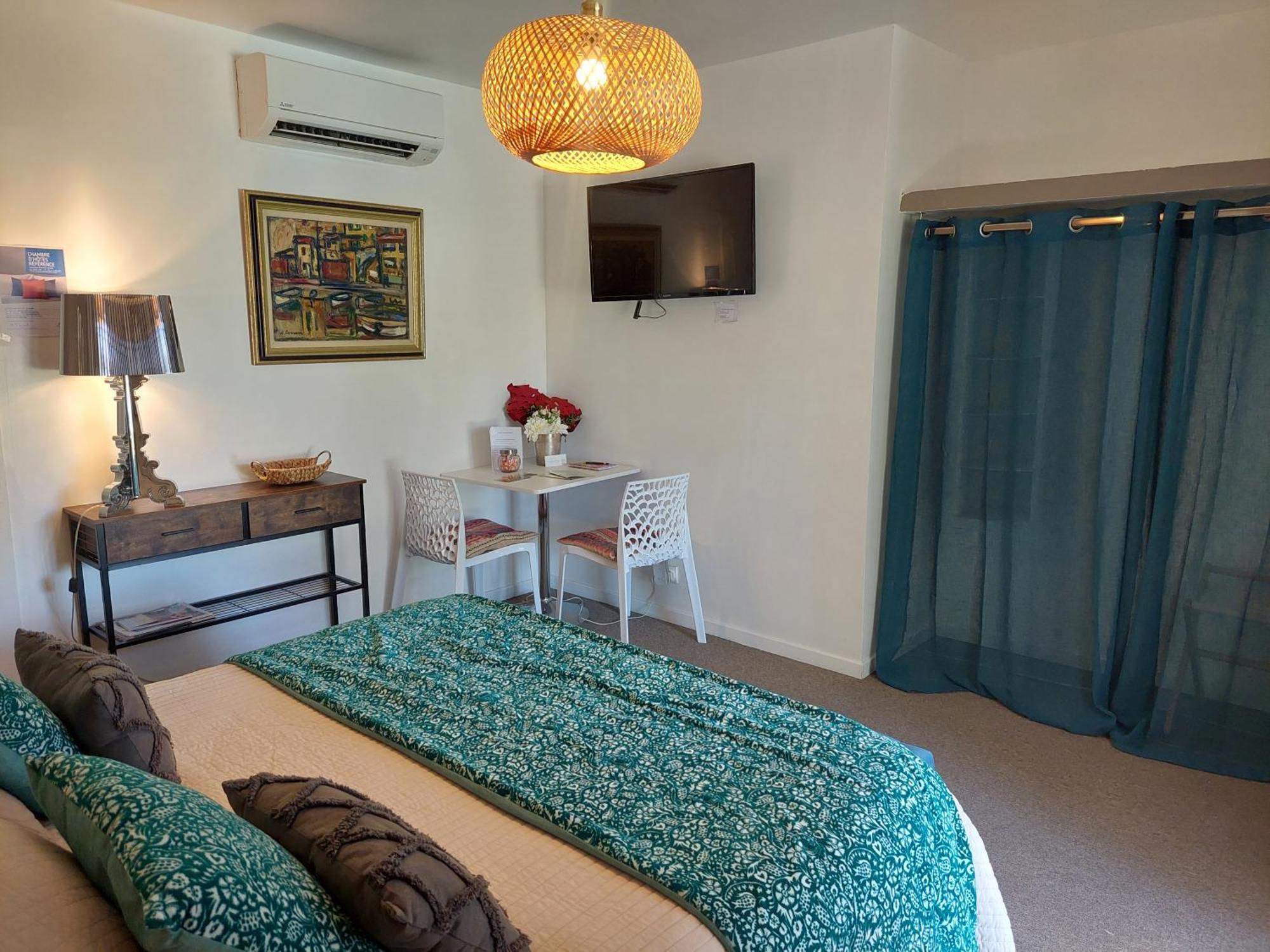 Les Jardins D'Eleusis Bed and Breakfast Murs  Eksteriør billede